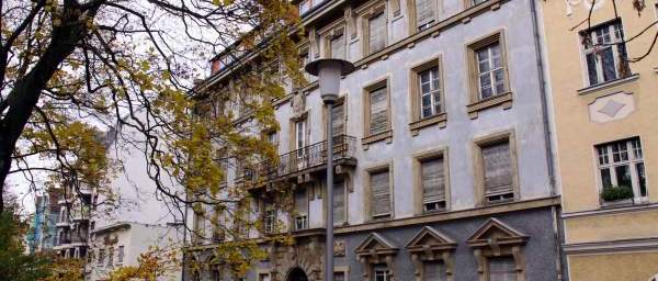 Theresienstraße, Hof